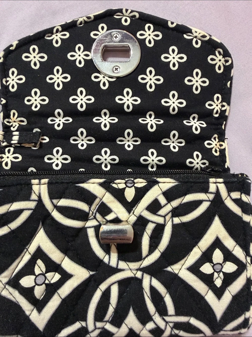 Vera Bradley”Night and Day”Smartphone Wristlet Wallet -Turn-Lock -Retired 2010